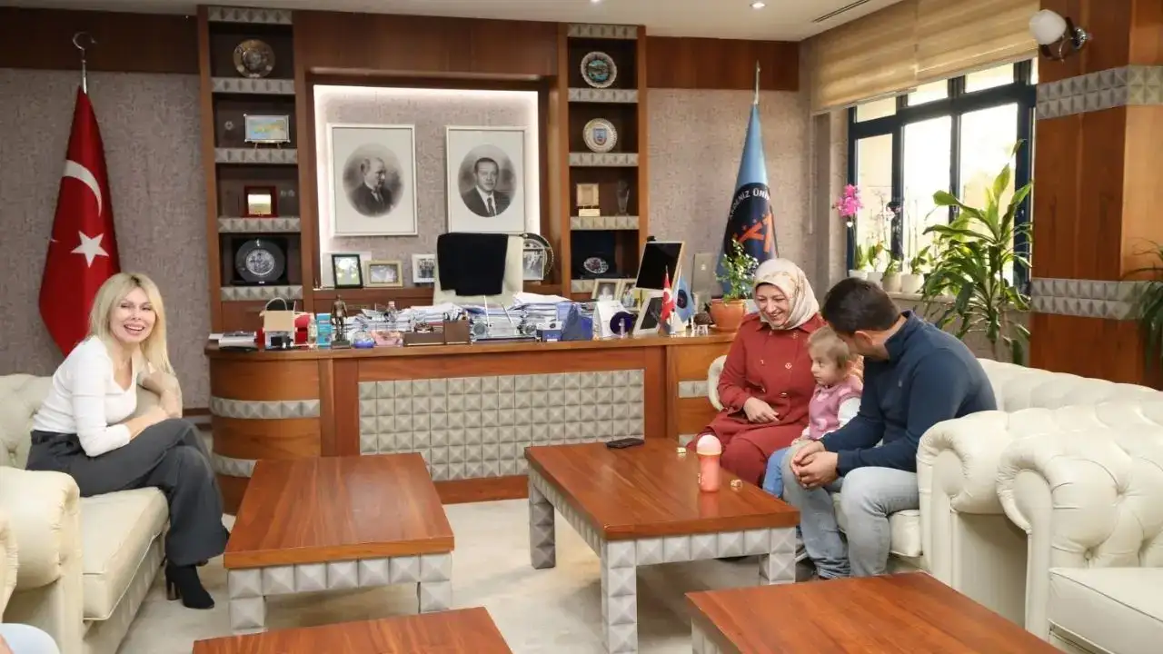 Antalya’da Tıp Tarihine Geçen Mucize Bebek Doktoruyla Buluştu 1